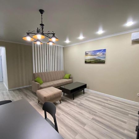 Vip Apartment Mountain View Almaty Esterno foto