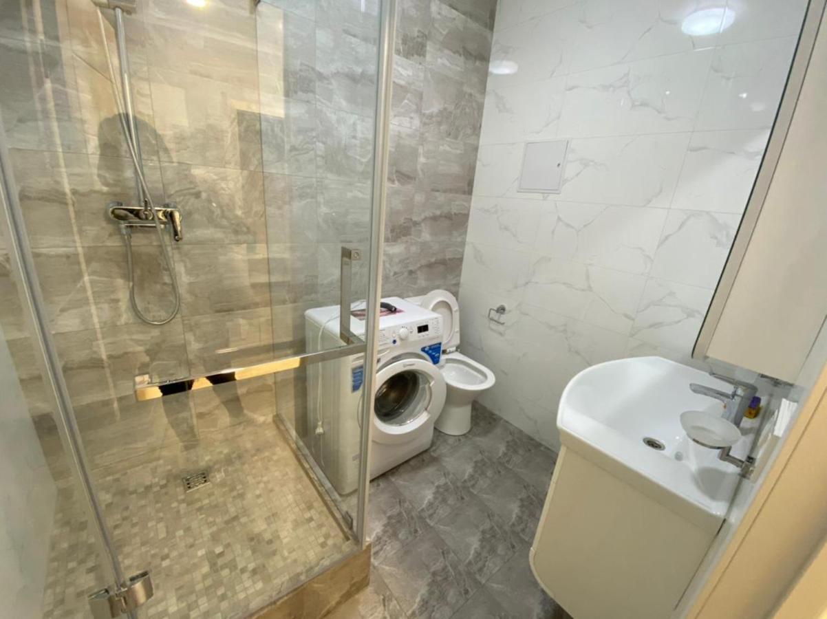 Vip Apartment Mountain View Almaty Esterno foto