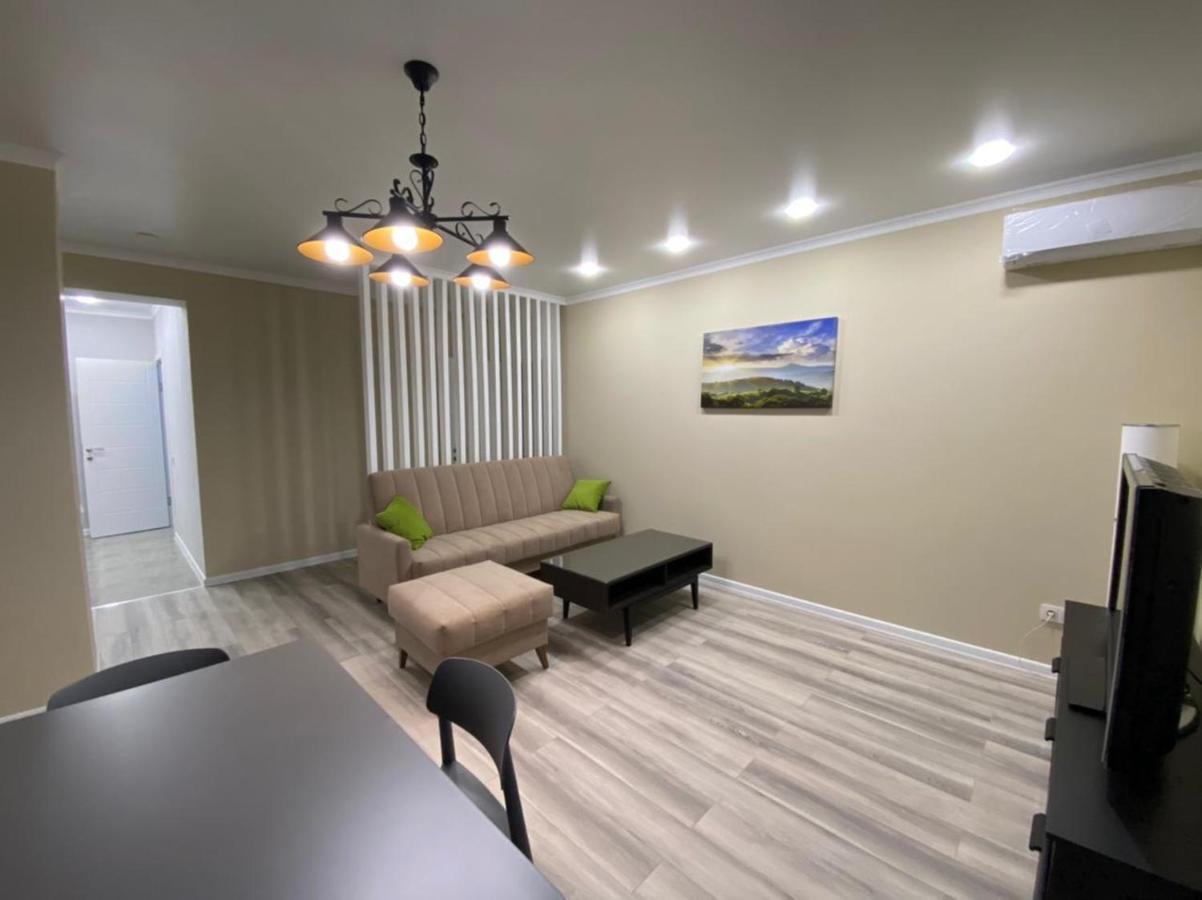 Vip Apartment Mountain View Almaty Esterno foto